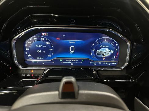 Certified 2024 Chevrolet Silverado 1500 High Country image 30