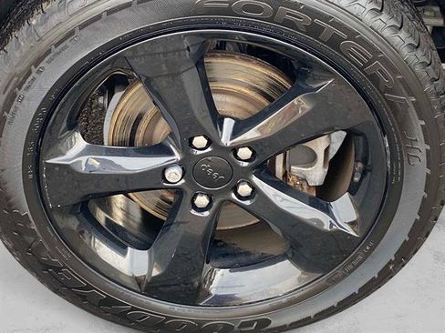 Certified 2021 Jeep Grand Cherokee L Laredo image 27