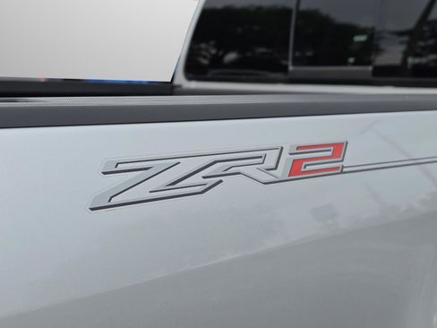 Used 2020 Chevrolet Colorado ZR2 AWD/4WD image 16