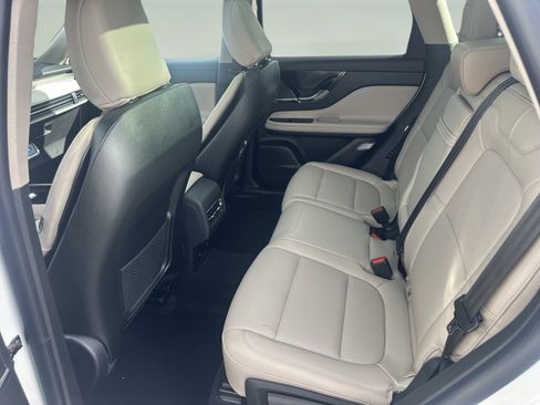 New 2026 Lincoln Corsair Premiere image 8