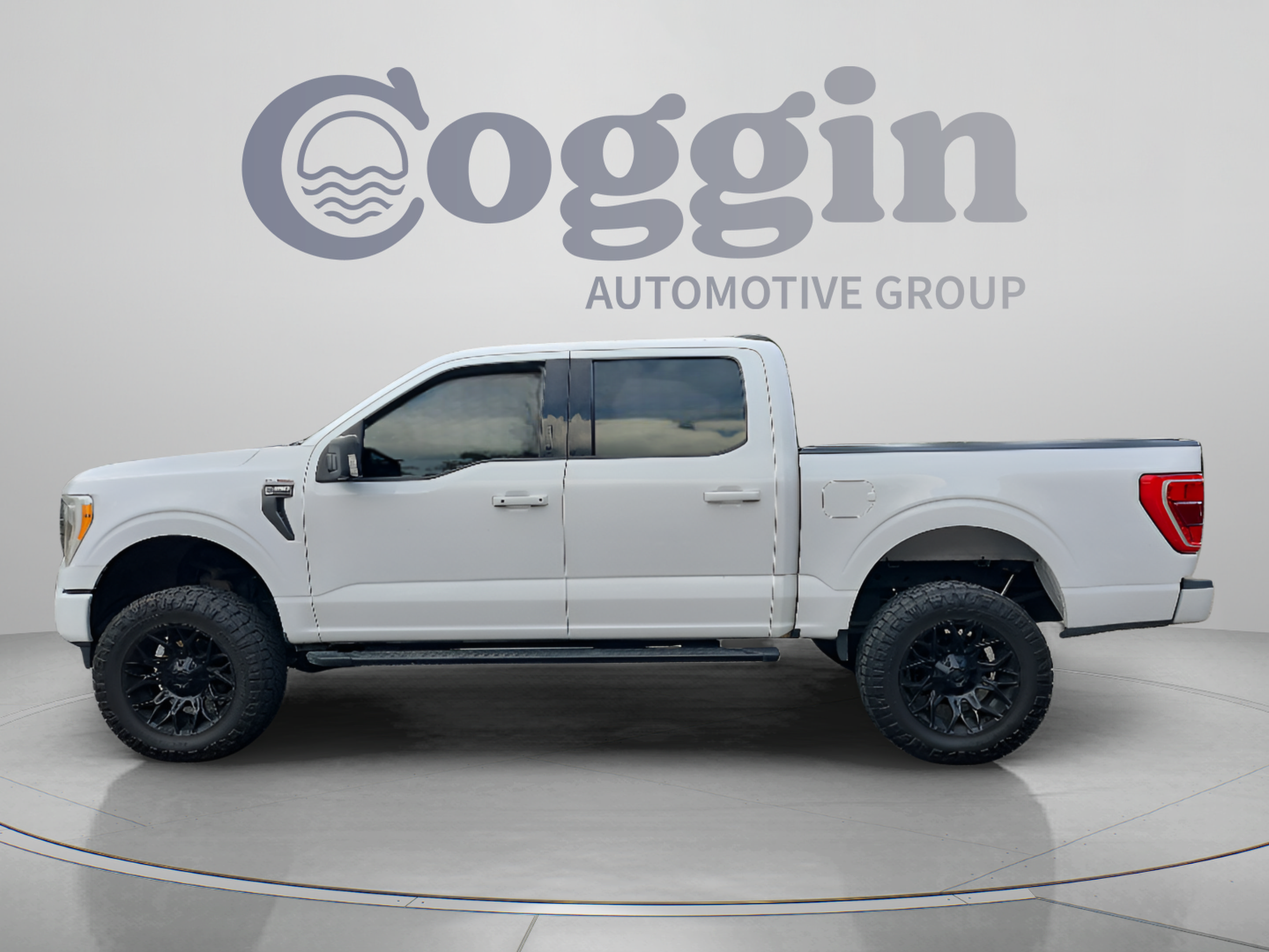 Used 2021 Ford F150 XLT w/ Equipment Group 302A High AWD/4WD image 2