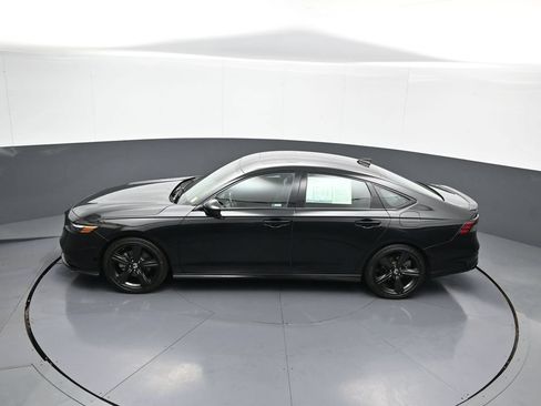 Used 2023 Honda Accord Sport image 39