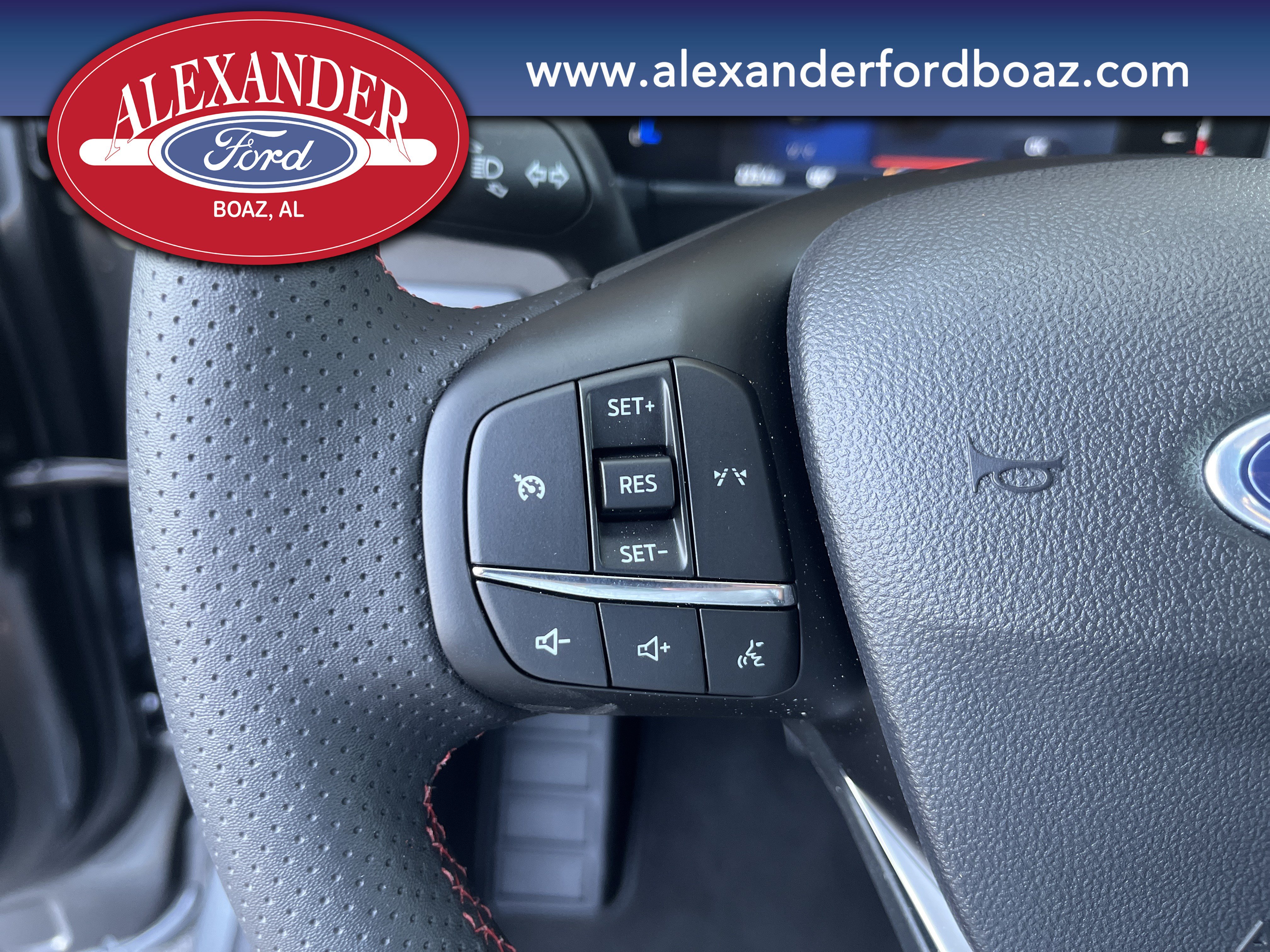 Used 2025 Ford Escape ST-Line AWD/4WD image 24