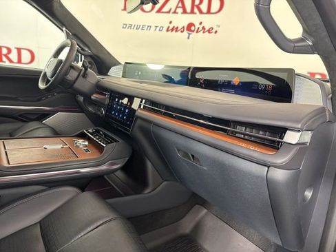 New 2025 Lincoln Navigator Black Label image 22