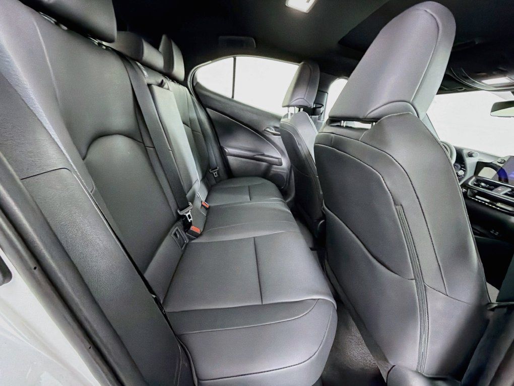 Used 2024 Lexus UX 250h FWD w/ Premium Package image 28