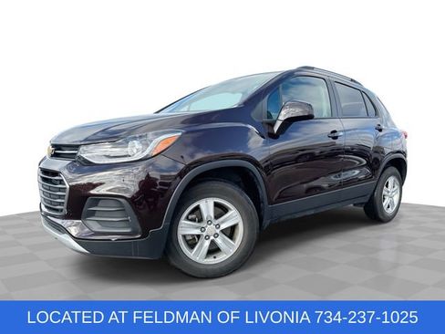 Used 2022 Chevrolet Trax LT w/ LT Convenience Package image 1