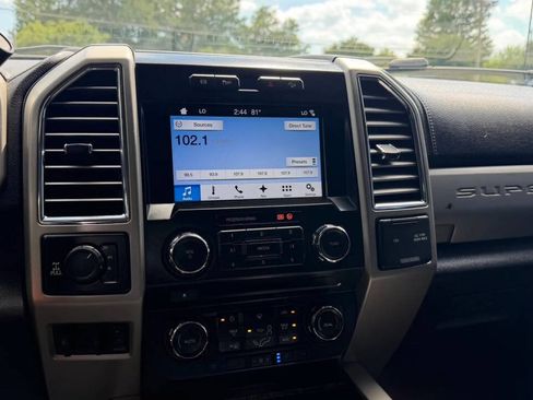 Used 2017 Ford F250 Lariat w/ Chrome Package AWD/4WD image 18