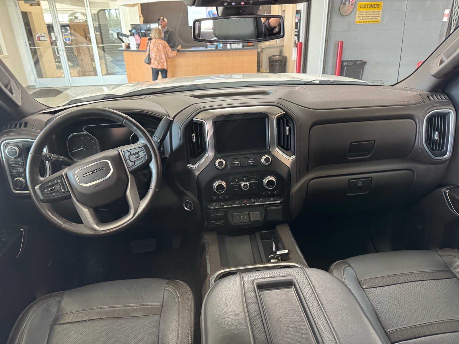 Used 2020 GMC Sierra 1500 Denali w/ Driver Alert Package II AWD/4WD image 15