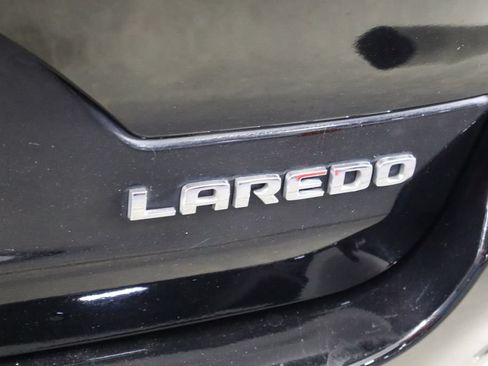 Used 2023 Jeep Grand Cherokee Laredo w/ Luxury Tech Group I AWD/4WD image 49