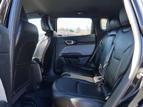 Used 2024 Jeep Compass Latitude image 14