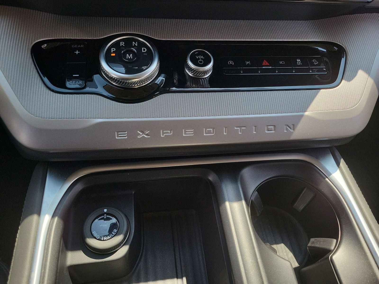 Used 2026 Ford Expedition Active AWD/4WD image 15