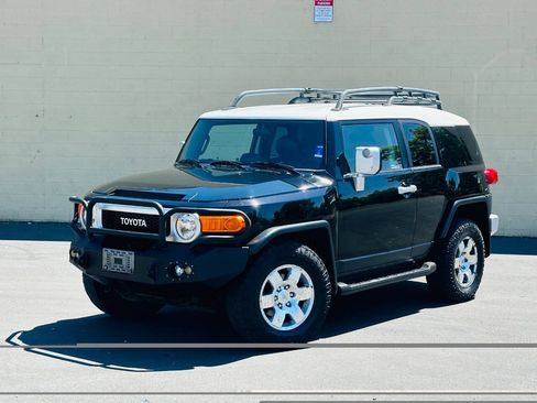 Used 2008 Toyota FJ Cruiser 4WD image 4
