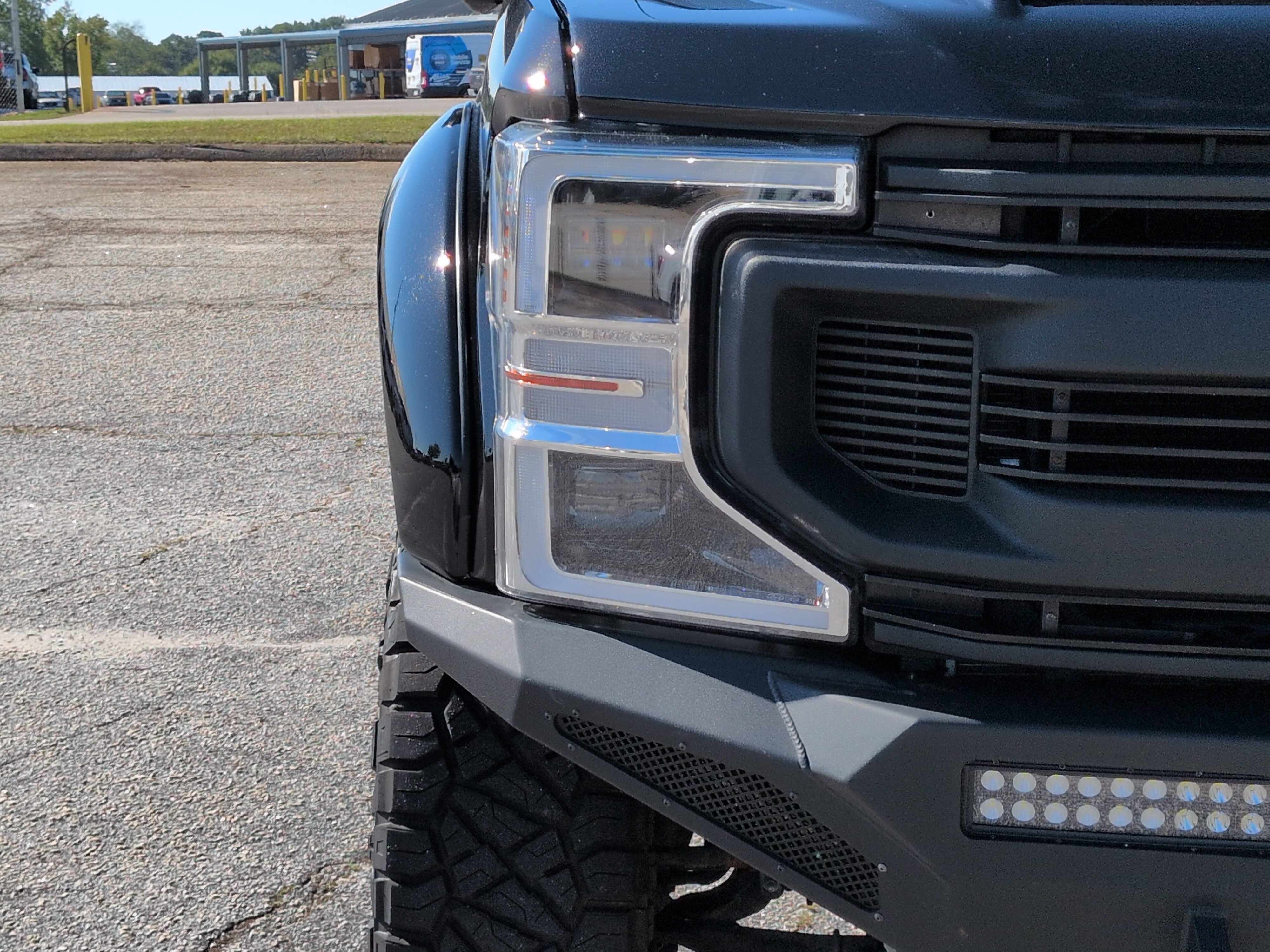 Used 2020 Ford F350 Lariat w/ Lariat Ultimate Package AWD/4WD image 8