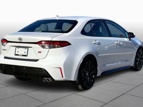 Used 2023 Toyota Corolla SE image 12