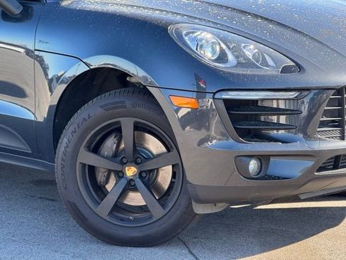 Used 2018 Porsche Macan Base w/ Premium Package Plus image 2