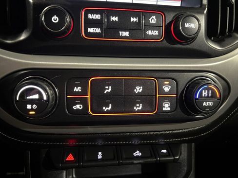 Used 2016 GMC Canyon SLE image 33