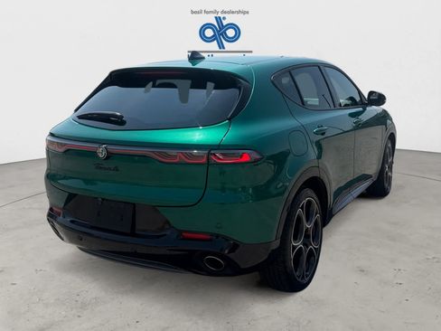 Used 2024 Alfa Romeo Tonale Speciale AWD/4WD image 6