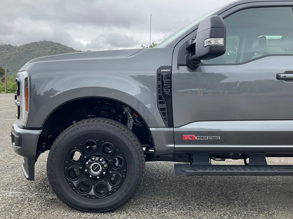 New 2026 Ford F250 Lariat w/ Black Appearance Package AWD/4WD image 10