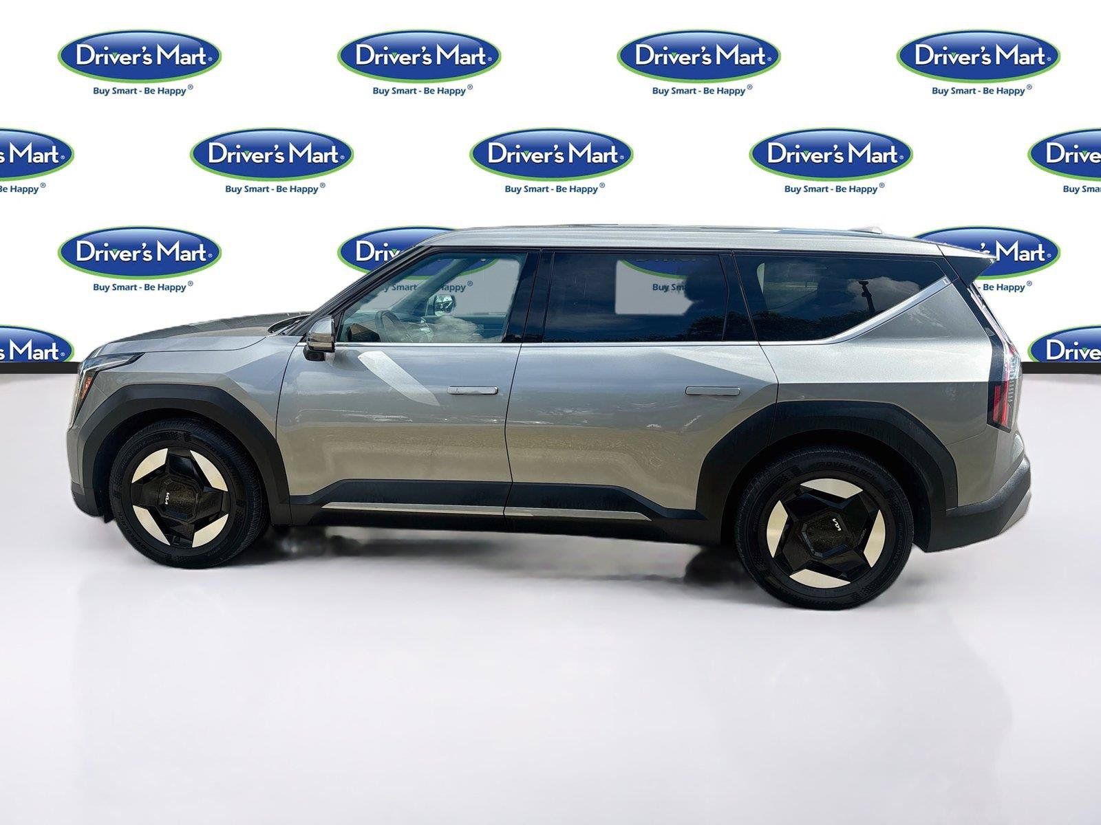 Used 2024 Kia EV9 Light Long Range RWD image 4