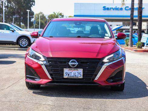 Used 2023 Nissan Altima 2.5 SL AWD/4WD image 2