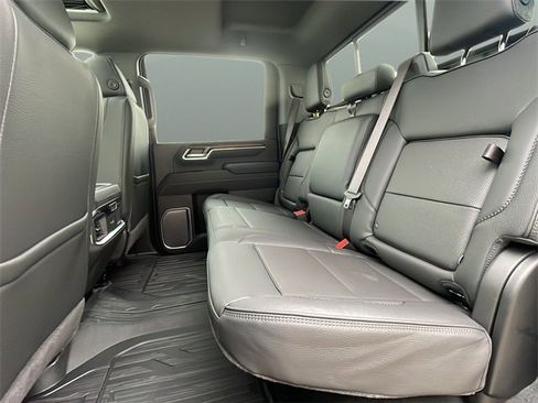 New 2026 GMC Sierra 2500 Denali w/ Denali Reserve Package image 17