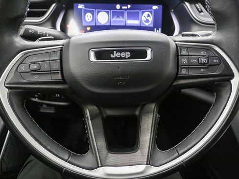 Used 2021 Jeep Grand Cherokee L Limited AWD/4WD image 37