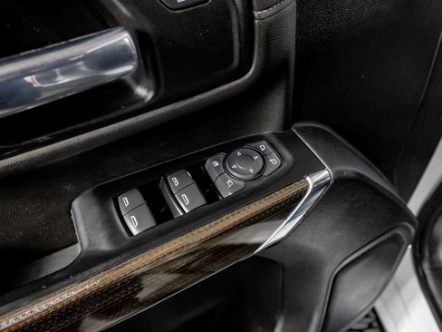 Used 2022 Chevrolet Silverado 2500 LT w/ Convenience Package image 34