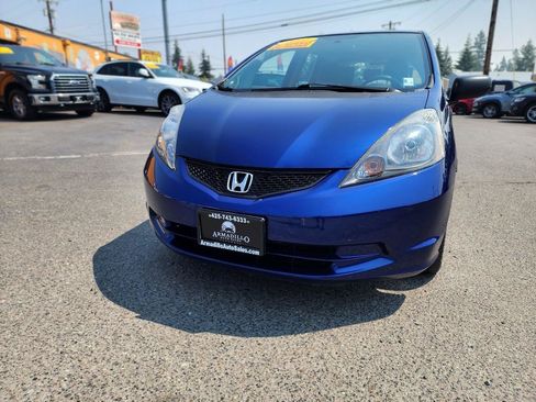 Used 2011 Honda Fit image 2