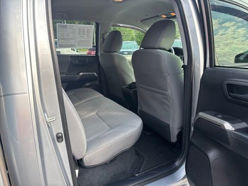 Used 2020 Toyota Tacoma SR5 AWD/4WD image 40