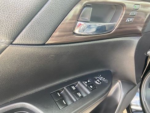 Used 2016 Honda Accord EX-L image 9