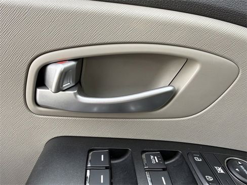 Used 2016 Kia Sedona LX w/ Option Group 020 image 27