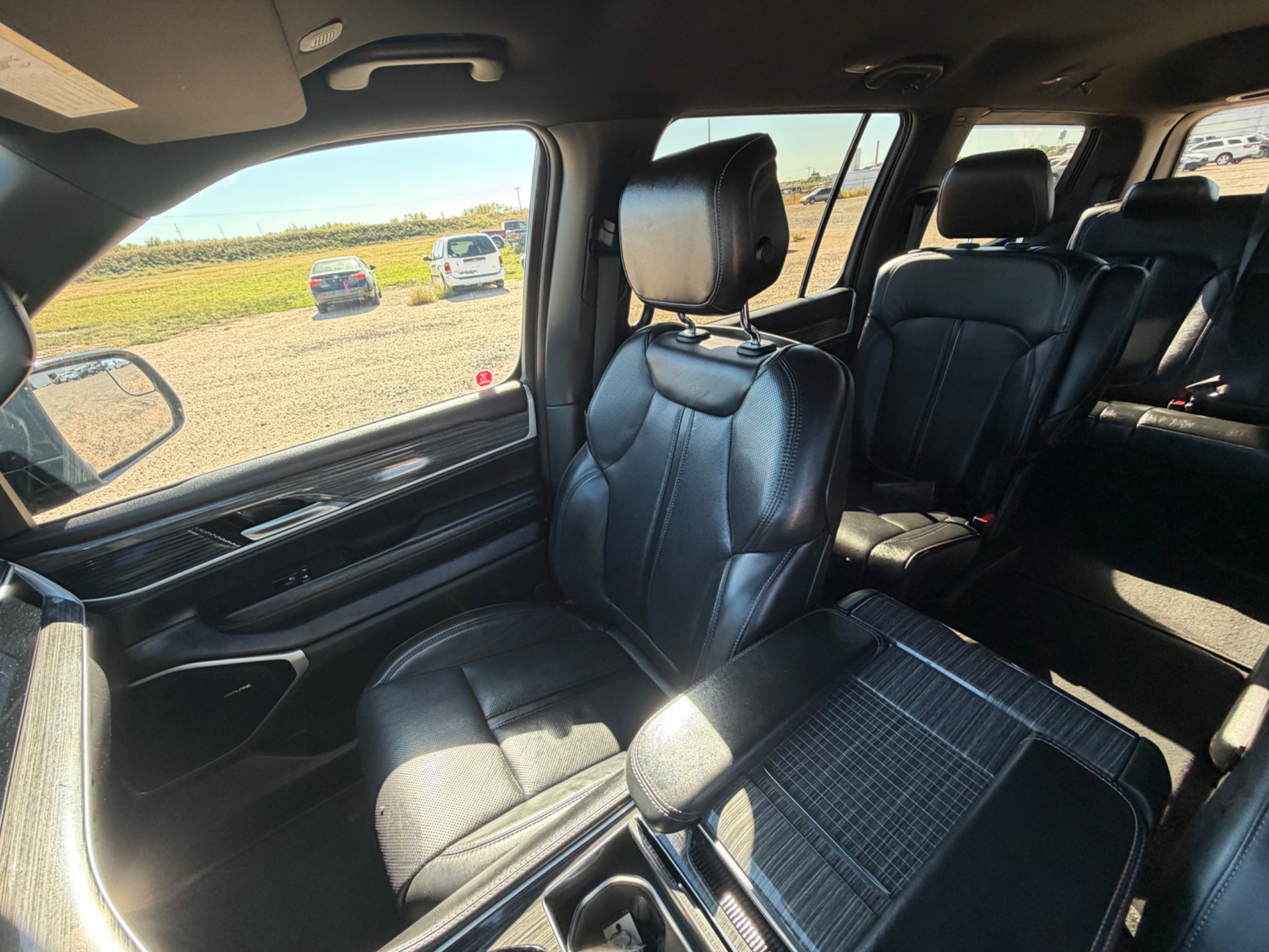 Used 2022 Jeep Wagoneer Series III w/ Flexible Seating Group AWD/4WD image 10