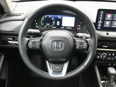 Certified 2025 Honda Accord Touring image 25