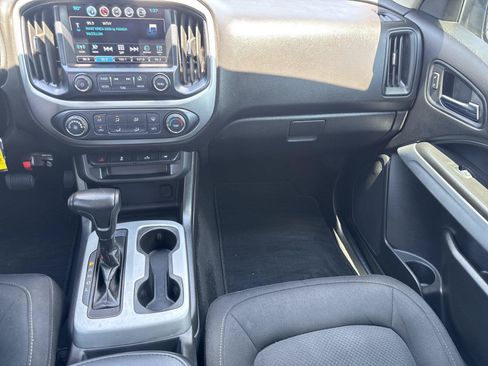 Used 2018 Chevrolet Colorado LT RWD image 16