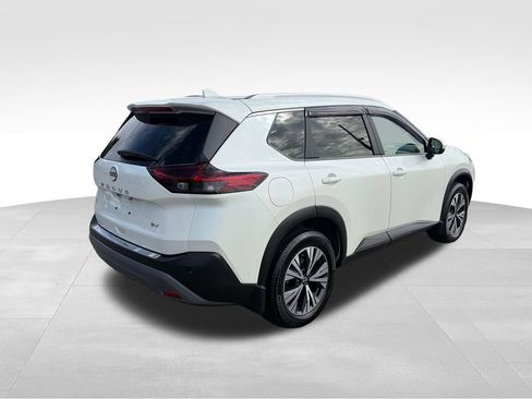 Used 2022 Nissan Rogue SV w/ SV Premium Package FWD image 5