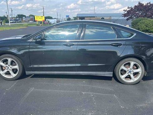 Used 2014 Ford Fusion SE w/ Equipment Group 201A FWD image 5