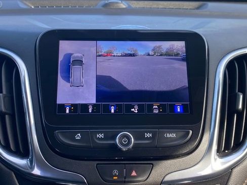 Used 2022 Chevrolet Equinox Premier image 40