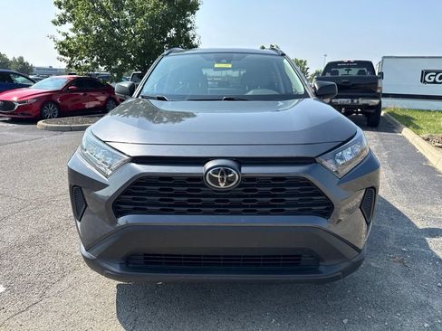 Used 2021 Toyota RAV4 LE FWD image 2