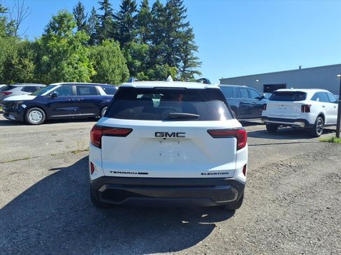 Used 2026 GMC Terrain Elevation w/ Elevation Premium Package AWD/4WD image 6