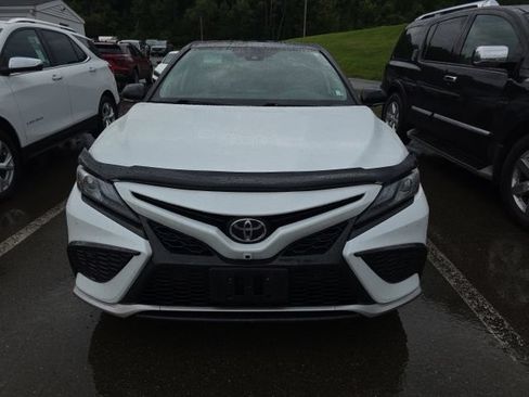 Used 2024 Toyota Camry XSE w/ Navigation Package AWD/4WD image 3