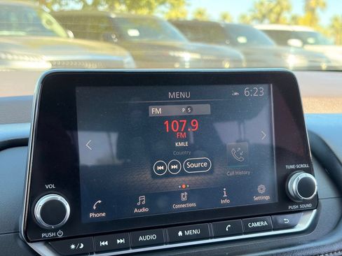 Used 2021 Nissan Rogue SL FWD image 22