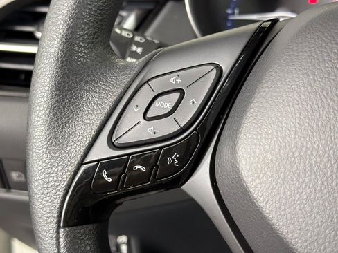 Used 2021 Toyota C-HR LE FWD image 21