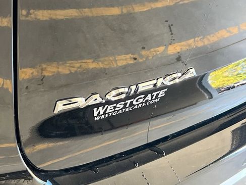 New 2026 Chrysler Pacifica Select image 38