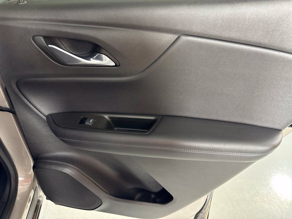 Certified 2021 Chevrolet Blazer LT w/ LPO, Cargo Package FWD image 21