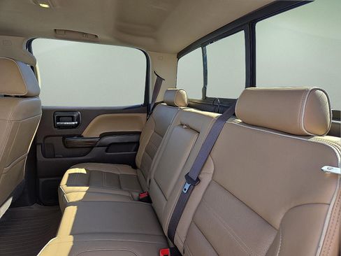 Used 2019 GMC Sierra 2500 Denali w/ Duramax Plus Package image 10