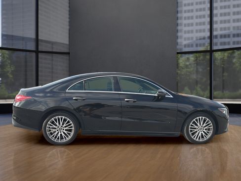 Used 2025 Mercedes-Benz CLA 250 image 17