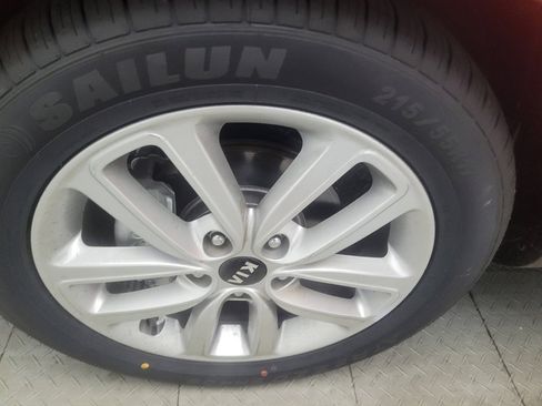 Used 2019 Kia Soul + FWD image 31