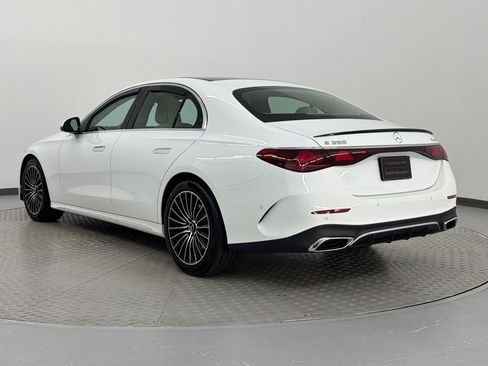 Used 2025 Mercedes-Benz E 350 4MATIC Sedan image 3