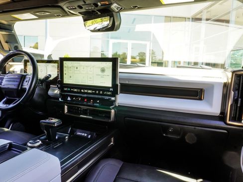 Used 2025 GMC Hummer EV 2X w/ LPO, Cargo Utility Package AWD/4WD image 20