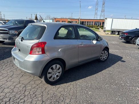 Used 2008 Toyota Yaris 2-Door Hatchback image 6
